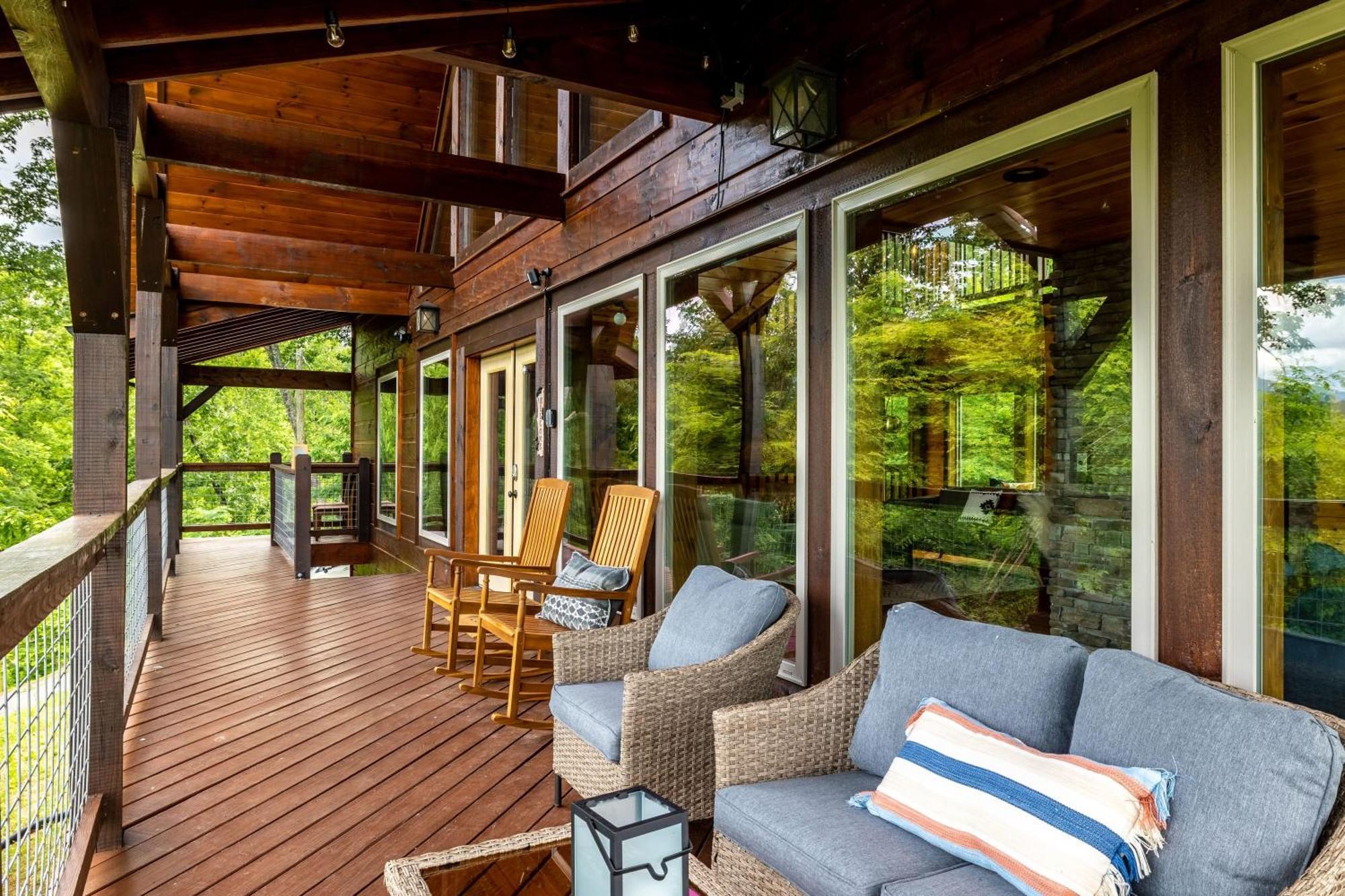 The Solstice - Amenities Galore Mountain Retreat Gatlinburg Bagian luar foto