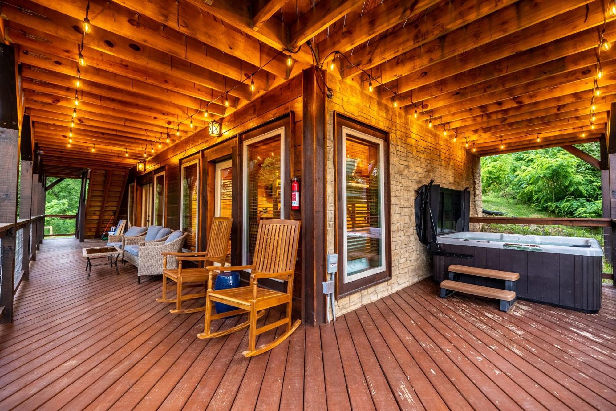 The Solstice - Amenities Galore Mountain Retreat Gatlinburg Bagian luar foto