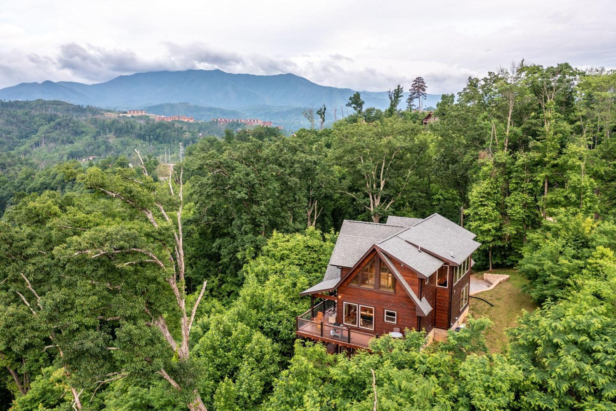 The Solstice - Amenities Galore Mountain Retreat Gatlinburg Bagian luar foto