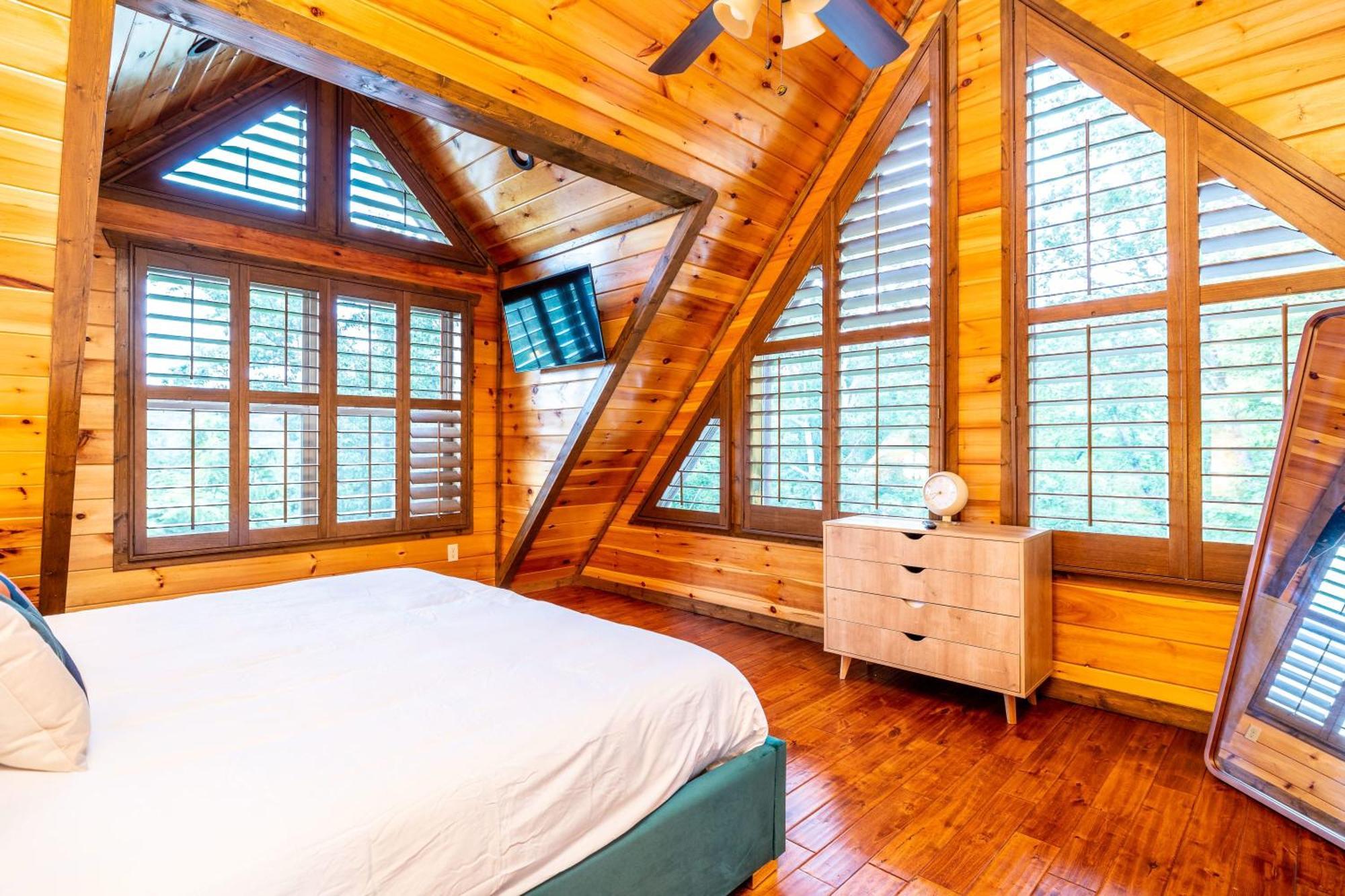 The Solstice - Amenities Galore Mountain Retreat Gatlinburg Bagian luar foto