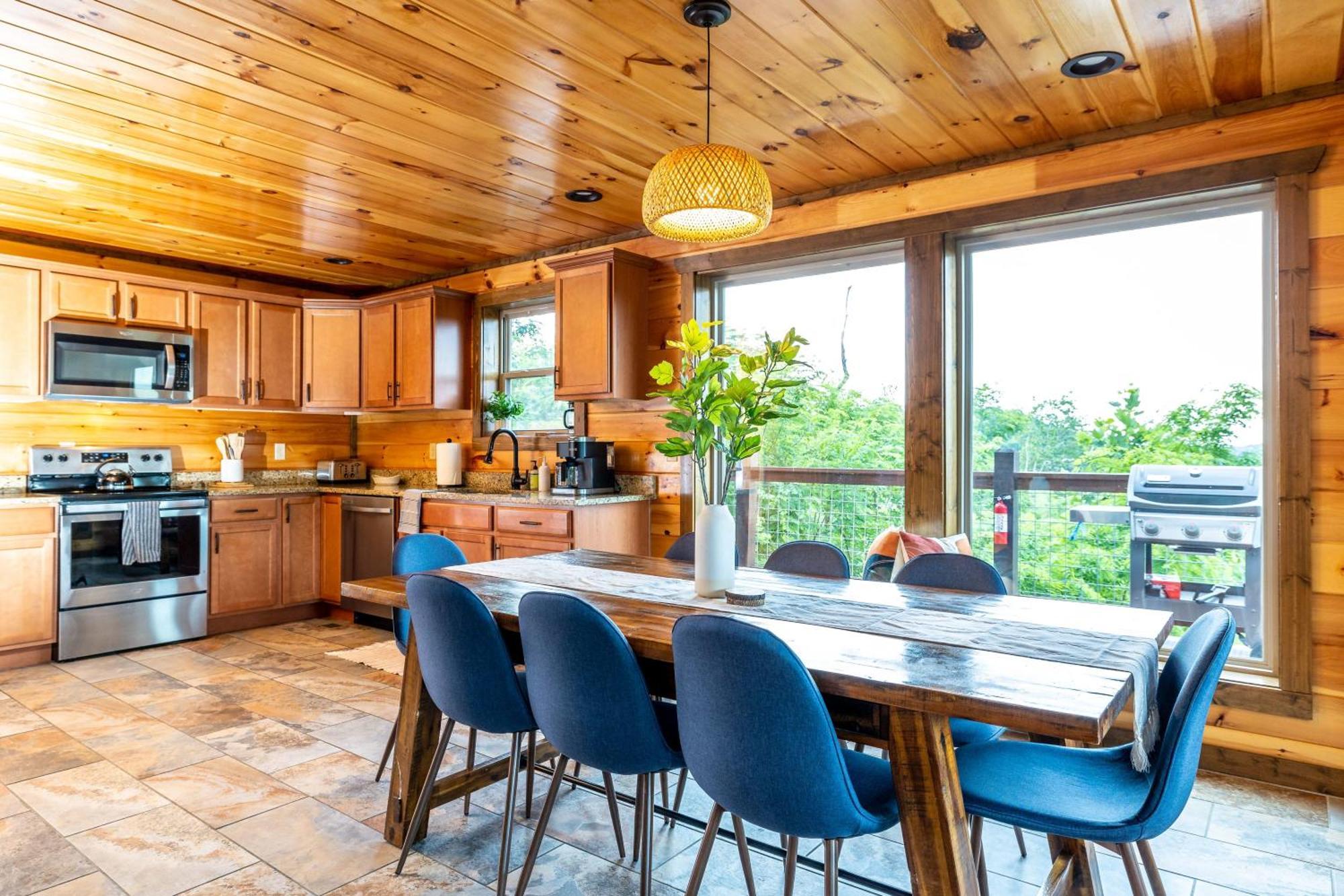 The Solstice - Amenities Galore Mountain Retreat Gatlinburg Bagian luar foto