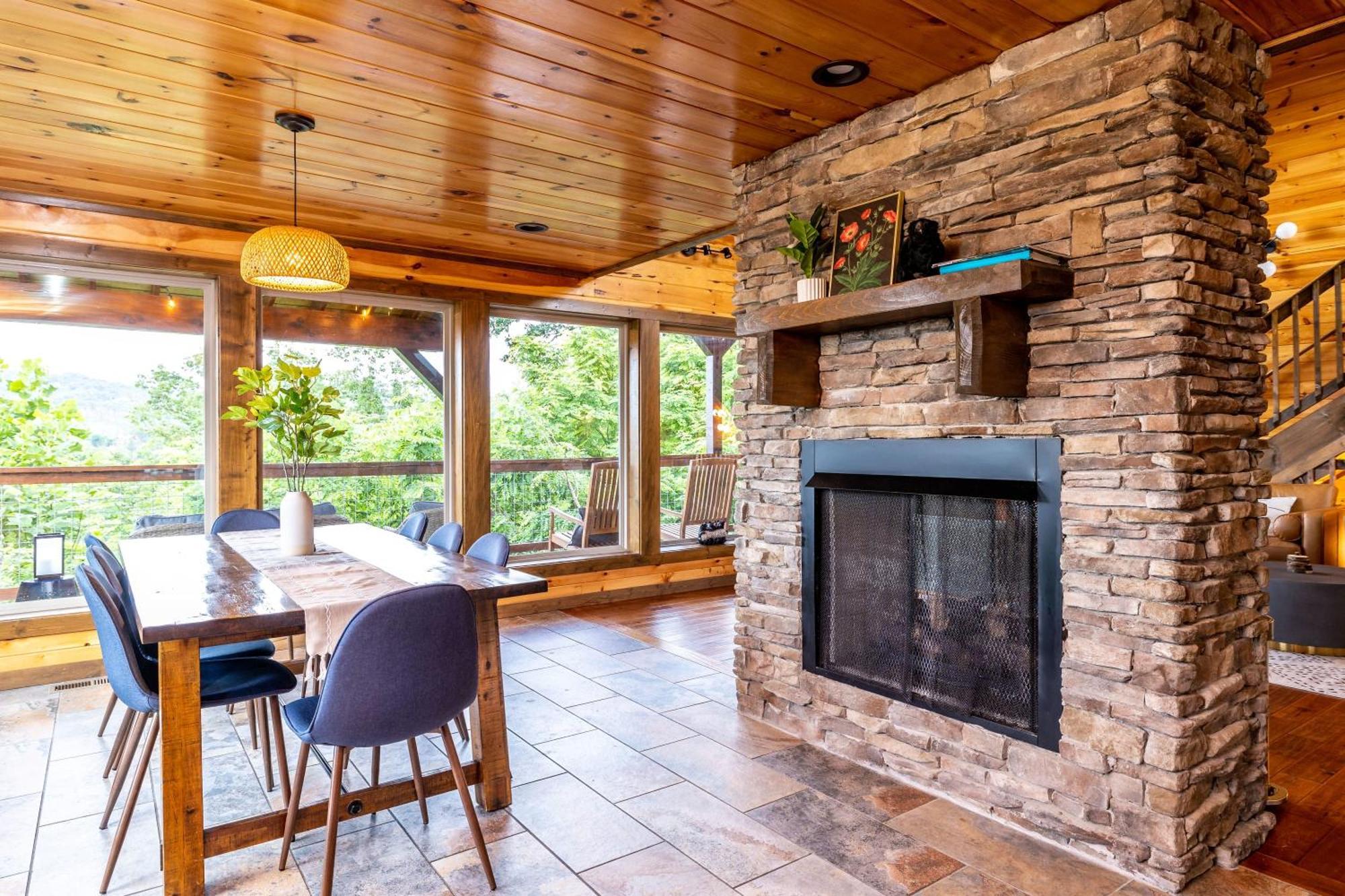 The Solstice - Amenities Galore Mountain Retreat Gatlinburg Bagian luar foto